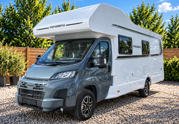 weinsberg_lakoauto_napsutotte_udvaron