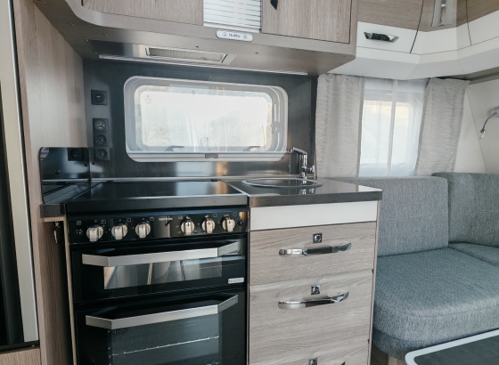 img_20251111_081950_edit_615831737818151_457946521