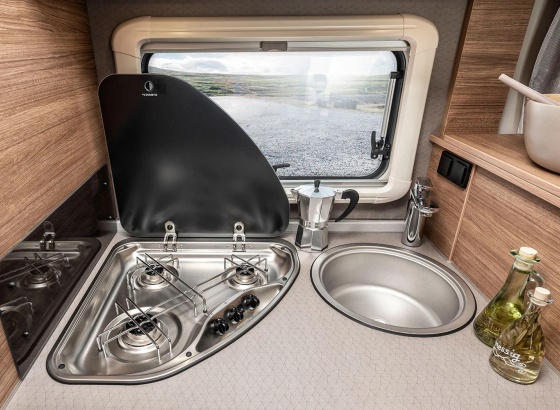 kta-weinsberg-2021-2022-caracore-interieur-7193