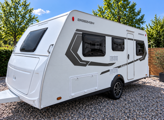 weinsberg_caralife_lakokocsi_zold_kornyezetben